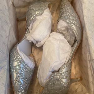 Beautiful Wedding Heels. Never worn